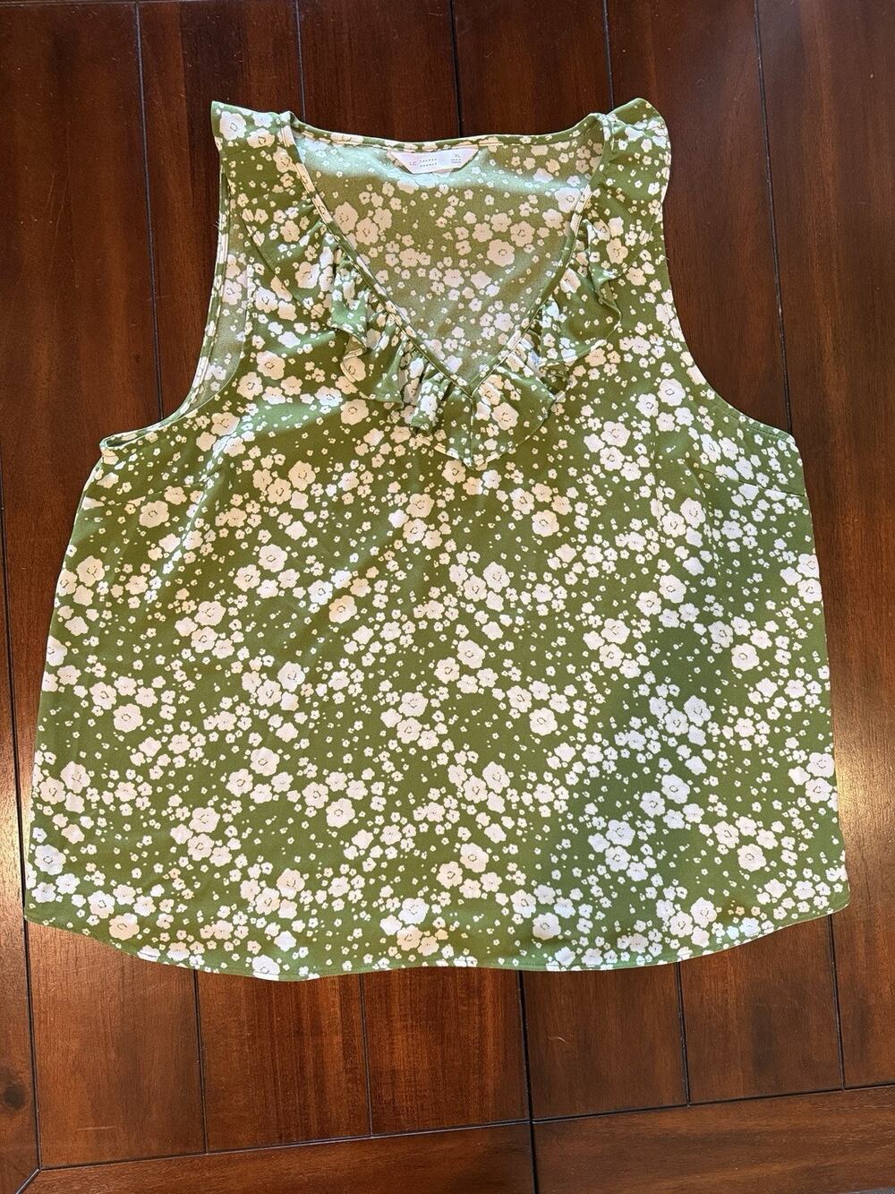 LC Lauren Conrad Women's XL Green/White Floral V-Neck Sleeveless Ruffle Blouse